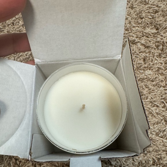 La Lueur Amami Orchid Candle NIB - Picture 2 of 3